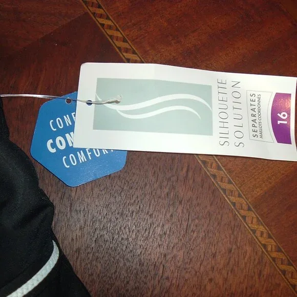 NWT Silhouette Solutions Swimsuit Swimwear TOP Size 16 Black /wht trim - NEW! - Picture 4 of 5